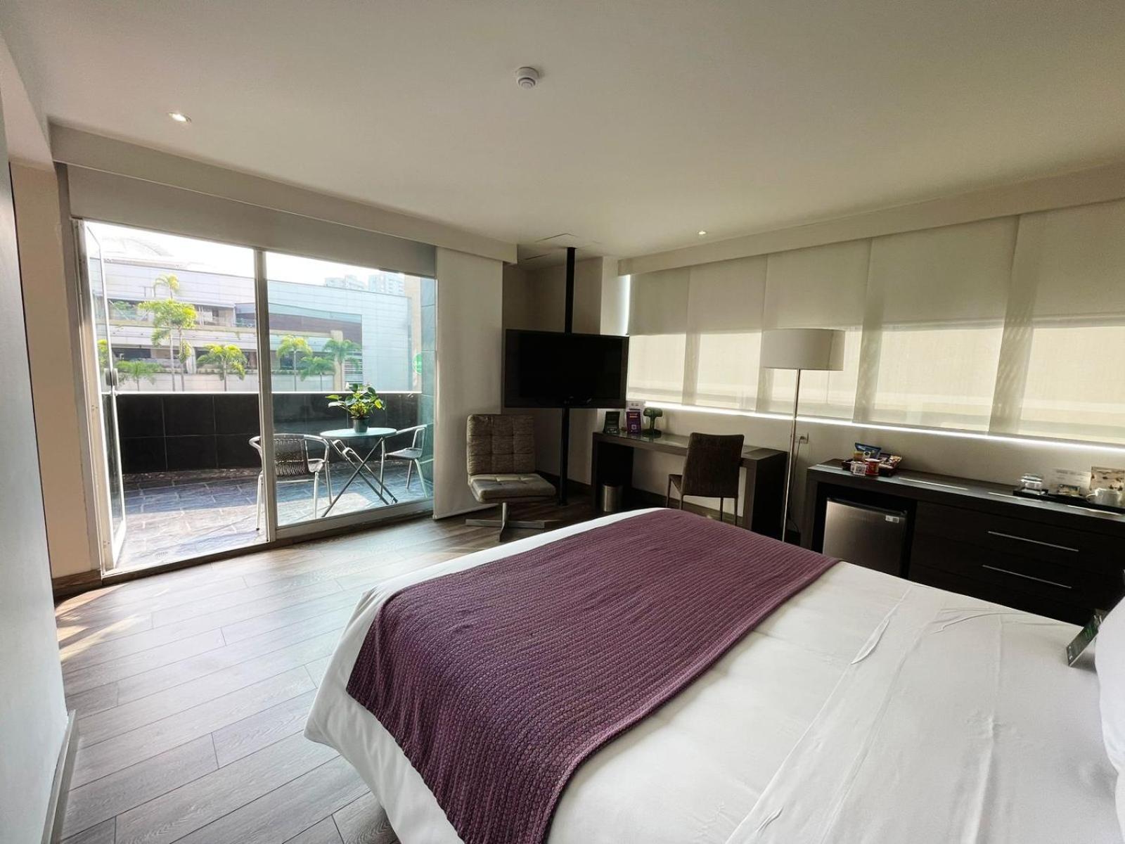 Hotel Bh El Poblado เมเดยิน ภายนอก รูปภาพ